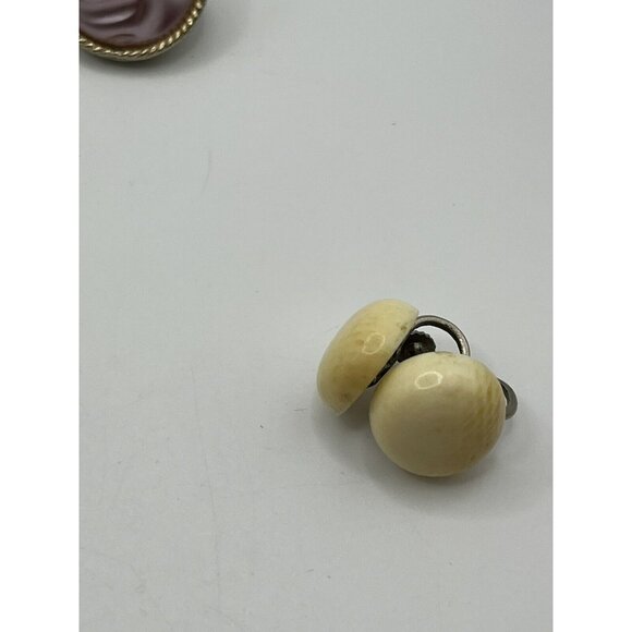 Exquisite Lot Of 5 Vintage Clip-On Earrings VERY PRETTY , SEE ALL - Picture 10 of 16